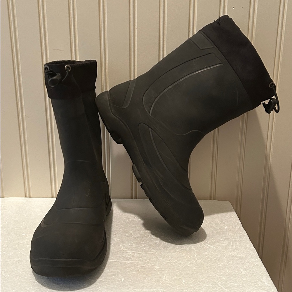 Kamik Men's Slip In Black Waterproof Rubber Rain/Snow Boots elastic size 6